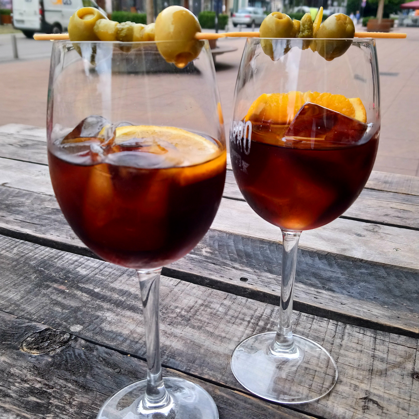 Vermú 746 – Rot-Vermouth „Siete Cuatro Seis“
